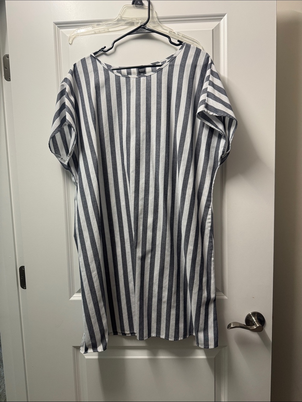 Striped Short Sleeve Shift Dress - Navy and White